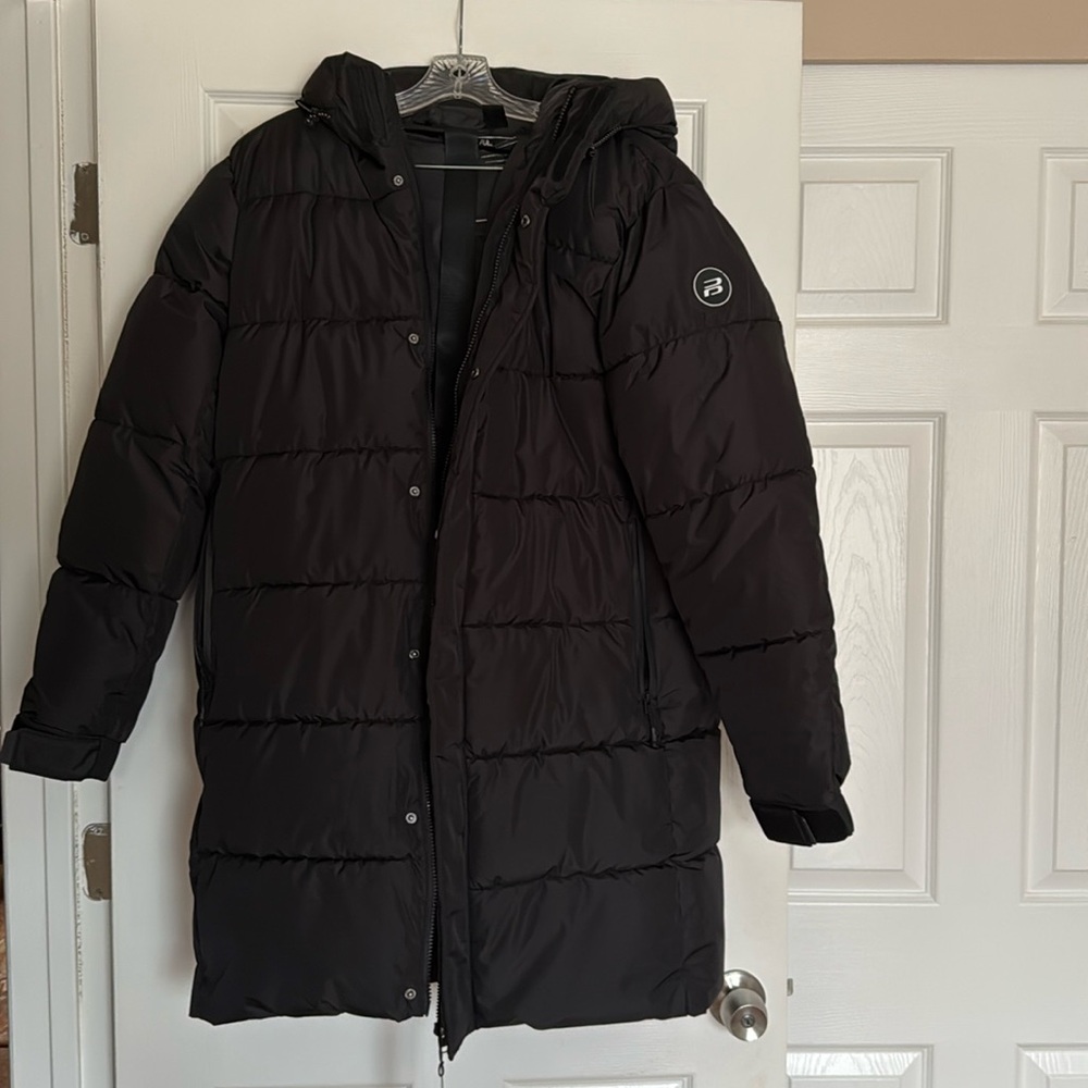 Pull & Bear Black Puffer Coat M
